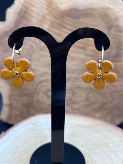 Boucles d'oreilles en cuir et en acier