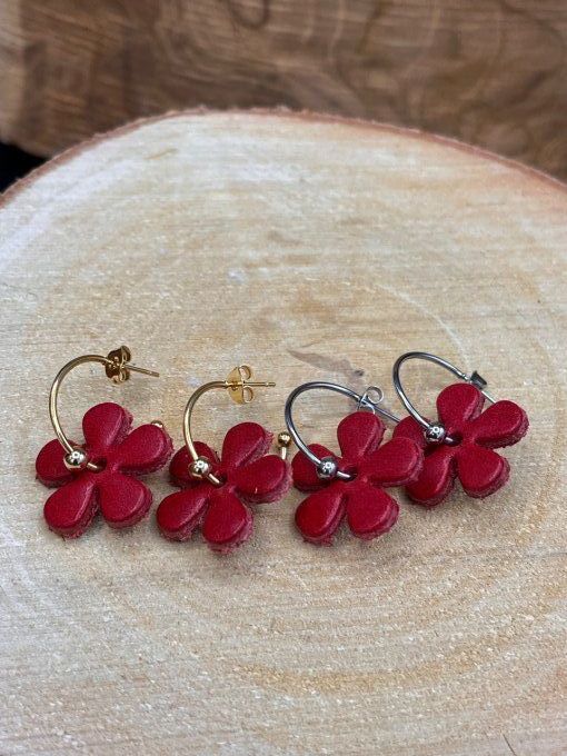 Boucles d'oreilles en cuir et en acier 