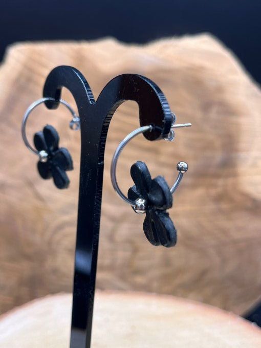 Boucles d'oreilles en cuir et en acier 